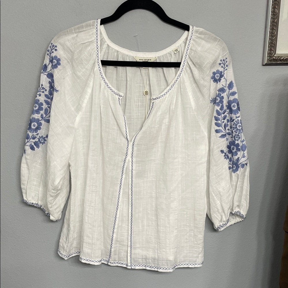 NWT Max Studio White Blouse with Blue Floral Embroidery M
